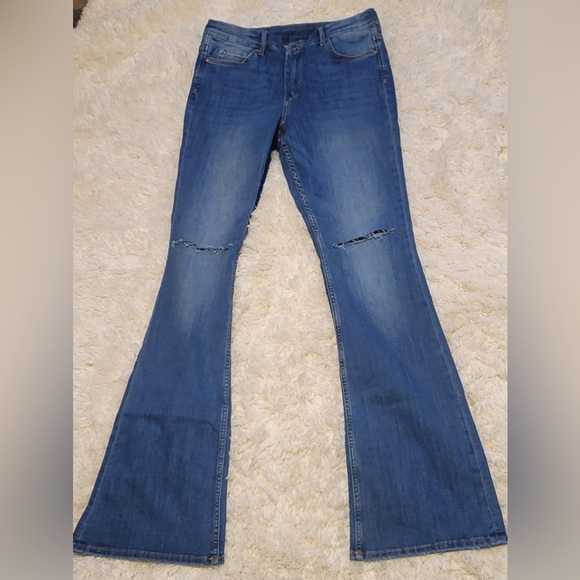 H&M &Denim Medium Wash Stretch Distressed High-rise mini Flare EUC ** - Picture 1 of 7